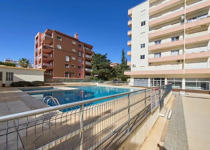 Cosy 2 Bedroom Ap Near The Da Rocha