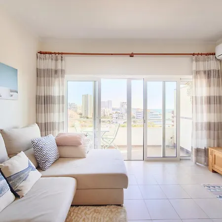 Апартаменты Cosy 2 Bedroom Ap Near The Da Rocha *