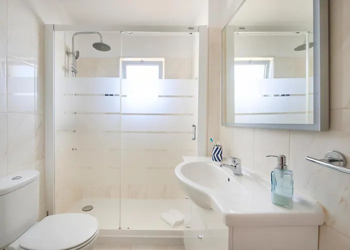 Cosy 2 Bedroom Ap Near The Da Rocha *